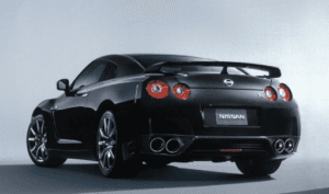 GT-R - R35 【スカイラインから解き放たれた革命機】