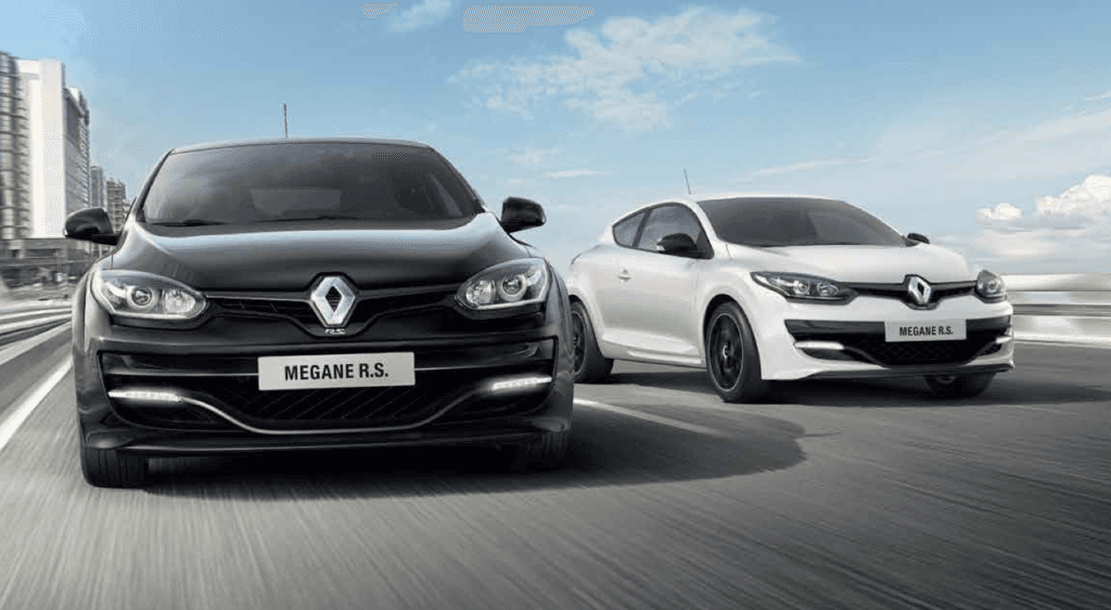 メガーヌ3RSの中古車は買い?【FFホットハッチの最高峰は、内装の脆さを笑って許せるかで決まる】