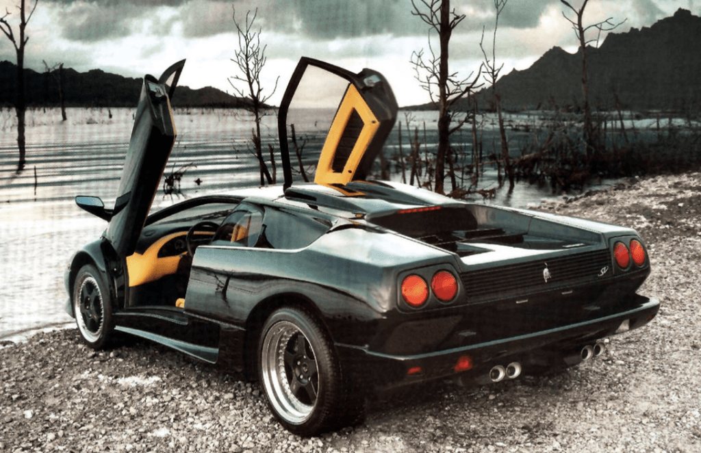 ディアブロ【カウンタックの後継が背負った「世界最速」の看板】